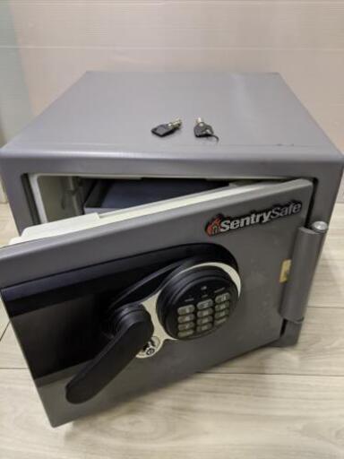 Sentry Safe セントリ　耐火金庫 デジタルキーパッド ファイヤー セントリー