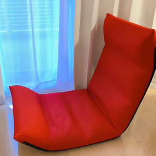 自分の好みに調整出来る赤🟥座椅子❗️