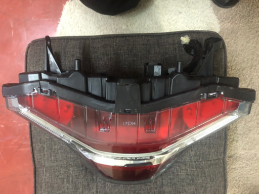 Pcx Kf30テールライト一式 Sn0wman 関内のバイクの中古あげます 譲ります ジモティーで不用品の処分 Pcx Kf30テールライト一式 Sn0wman 関内のバイクの中古あげます 譲ります ジモティーで不用品の処分