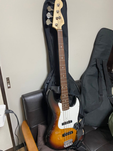 ベース　squier