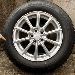 スタッドレスタイヤ　ブリザック　VRX2 15インチ