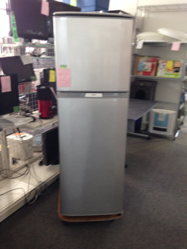 2008年製 HITACHI 冷凍冷蔵庫 230L R-23WA