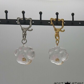 高円寺 Next Styleさん製作のイニシャルキーホルダー うさ耳 犬耳 肉球レジンキーホルダーやレジンボールペン ジェルキャンドル等を シナト 新高円寺のその他の無料広告 無料掲載の掲示板 ジモティー