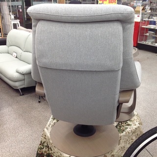 カリモク 布製 パーソナルチェア サイドテーブル オットマン付き