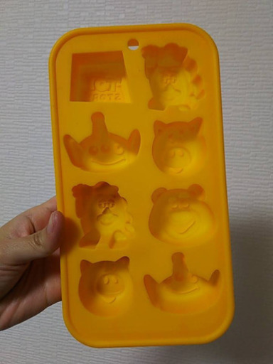 トイストーリーのかわいい氷が作れるシリコン製氷皿 トロロ 定光寺の調理器具 製菓用具 の中古あげます 譲ります ジモティーで不用品の処分