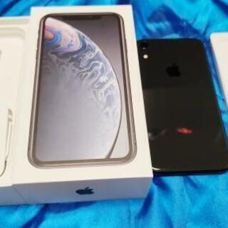 AU Apple iPhone XR 64GB ブラック SIM...