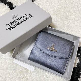 ビビアンウエストウッド🤍❤️🖤二つ折り財布　値下げ交渉受け付けます！！！！