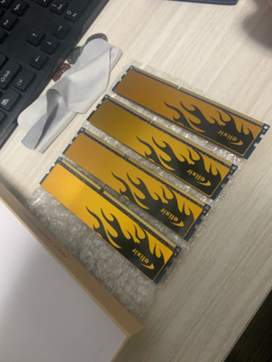 デスクトップ用メモリ DDR3 PC3-12800 CL9 4GB 4枚