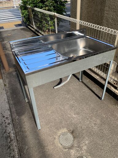 中古　1槽シンク（作業スペース付）　ステンレス製　流し台　幅100ｃｍ奥行55ｃｍ高さ88ｃｍ(バックガード8ｃｍ）