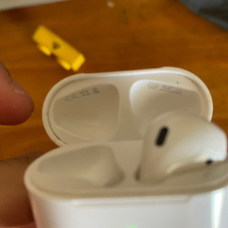 AirPods ジャンク扱い　(充電器は使えます)