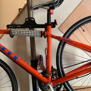 GIANT クロスバイク ＋自転車保管用のポール