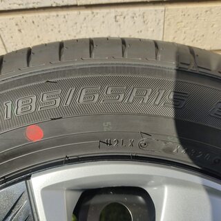 新車ホンダフリード正規タイヤ&ホイール（185/65/R15 88S)