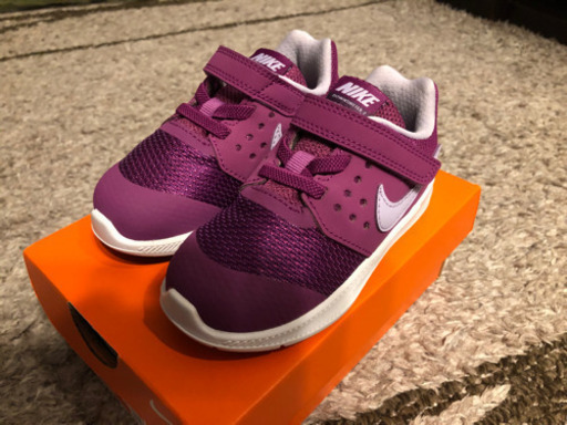 未使用 Nike Downshifter7 スニーカー Kids 14cm 紫 こーーーた 伊丹のキッズ 用品 子供用シューズ の中古あげます 譲ります ジモティーで不用品の処分