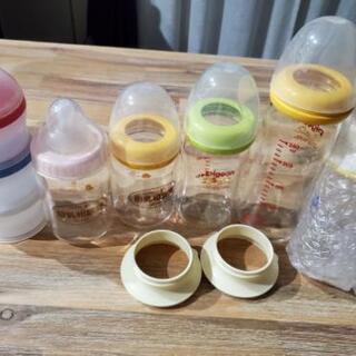 哺乳瓶(乳首なし4本)、粉ミルクケース、缶ミルクのアタッチメント