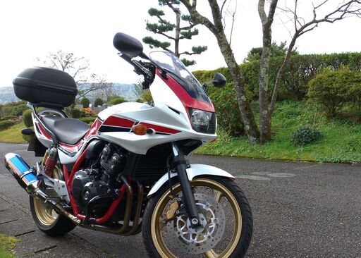 【車検残１年１０カ月★】ホンダ　CB400SB　2011年限定カラー　距離極少☆装備付属多☆車庫保管☆転倒無
