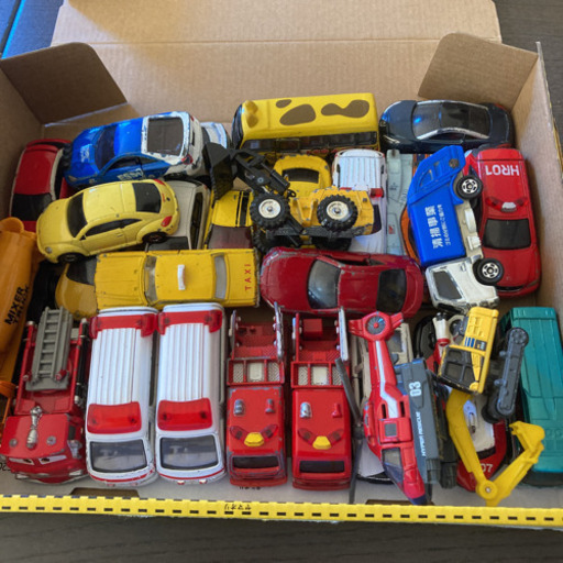 トミカ 働く車他人気の28台セット まとめ売りレアミニカー ゆう 国立のミニカーの中古あげます 譲ります ジモティーで不用品の処分 トミカ 働く車他人気の28台セット まとめ売りレアミニカー ゆう 国立のミニカーの中古あげます 譲ります ジモティーで不用品の処分