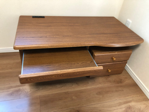 パソコンデスクローデスクニトリ製 5656chie 小川のテーブル パソコンデスク の中古あげます 譲ります ジモティーで不用品の処分 パソコンデスクローデスクニトリ製 5656chie 小川のテーブル パソコンデスク の中古あげます 譲ります ジモティーで不用品の処分