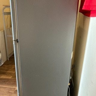 冷蔵庫　2001年製