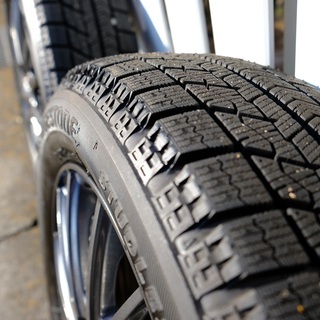 中古良品ブリザックVRXスタッドレス15インチアルミ付き　