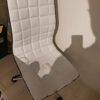 白い 椅子