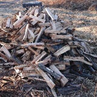 ナラ薪 売ります。
