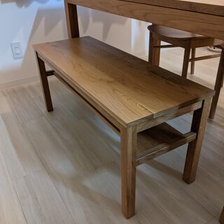 無印良品のオーク材のダイニングテーブル、椅子2脚、ベンチ