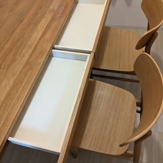 無印良品のオーク材のダイニングテーブル、椅子2脚、ベンチ