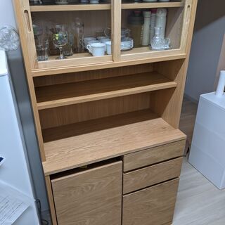 無印良品のオーク材カップボードとワゴン。 | www.dreamproducciones.com