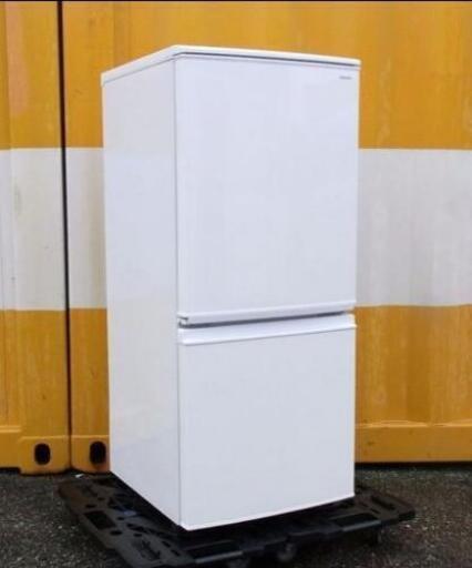 ◼️決定済◼️美品◼️2018年製◼️シャープ 137L 冷蔵庫 「つけかえどっちもドア」 SJ-C14D-W  LED庫内灯