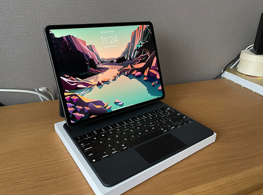 Apple12.9インチiPadProとMagicKeyboard /英語