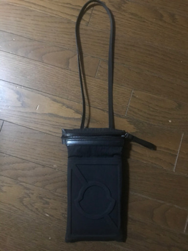 【早いもの勝ち】モンクレール サコッシュ ブラック