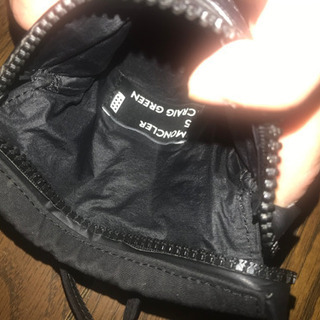 早いもの勝ち】モンクレール サコッシュ ブラック