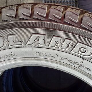 大幅値引き断行！ヨコハマ ・ ジオランダー スタッドレス タイヤ 215 ／ 65  R16 4本セット　ほぼ新品