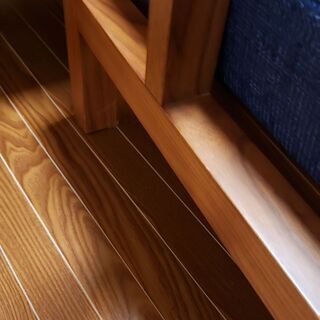 展示品★フランネルソファ「STRAND」ウォールナット無垢材 2.5人掛け＋別注スツール（張地ネイビー）★純正張地オーダー可