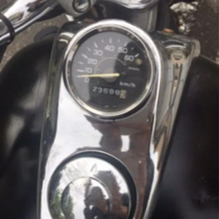 マグナ50 125ccエンジン　ピンクナンバー