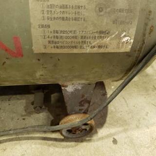 エアーコンプレッサー
200V