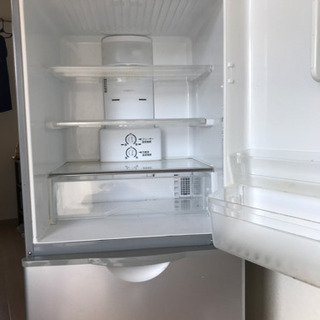 家庭用冷凍冷蔵庫あげます。