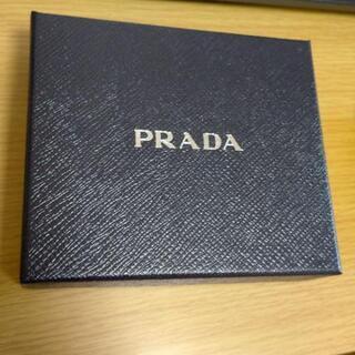 【ネット決済・配送可】プラダ二つ折り財布用箱
