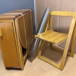折りたたみ式ダイニングテーブル(椅子4脚付)
