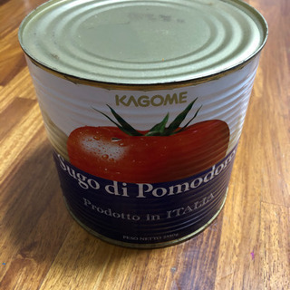インテリアに　トマト缶2550g