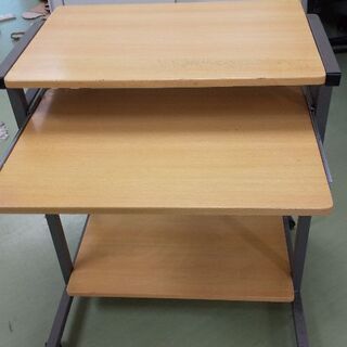 キャスター付き 木製三段テーブル