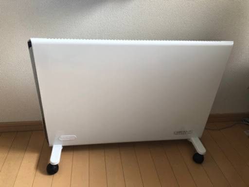 デロンギ コンベクターヒーター ホワイト [ HXJ60L12-WH ] - 東京都の家電