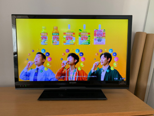 2012年製　SHARP 32型テレビ