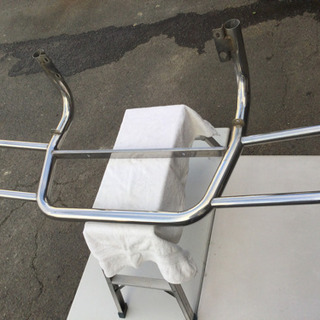 中古　古い　バンパーガード　幅184　　奥行38　　高さ72.5　 （ｃｍ）　ベンチ　チェアー　看板　ゲート　扉　の材料などにも