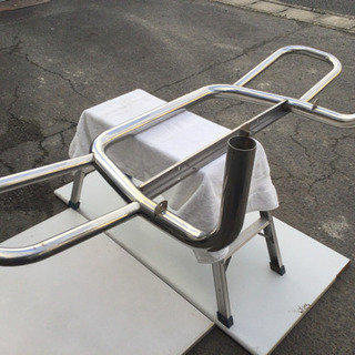 中古　古い　バンパーガード　幅184　　奥行38　　高さ72.5　 （ｃｍ）　ベンチ　チェアー　看板　ゲート　扉　の材料などにも