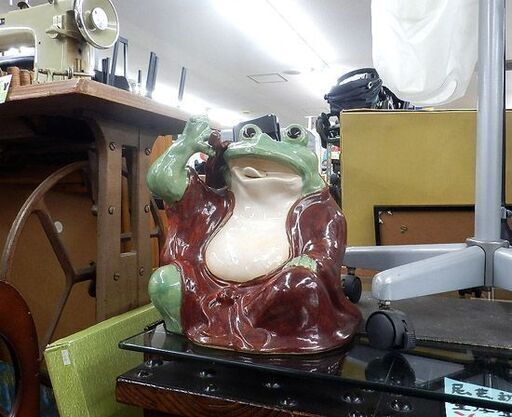 ▶信楽焼 カエルの置物 高さ26cm 陶器製 蛙 かえる 工芸品 インテリア ディスプレイに 札幌市西区 西野