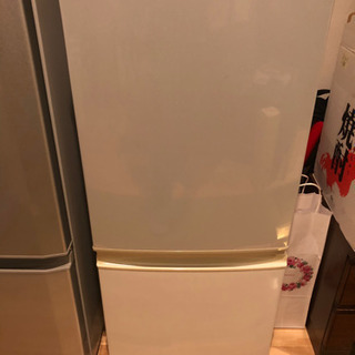 シャープ冷蔵庫135L