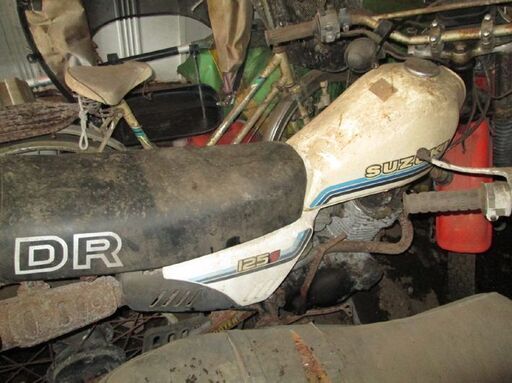 ＝ご商談中＝倉庫のお宝③。スズキ4ストDR125。ジャンク。レストア用Or部品取り用。直接引取りのみ。