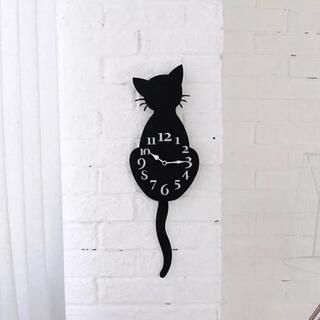 可愛い猫型の壁掛け時計