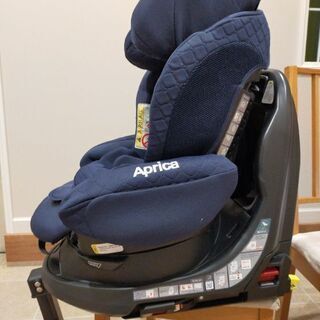 アップリカ フラディアグロウ プレミアム isofix ネイビー ...